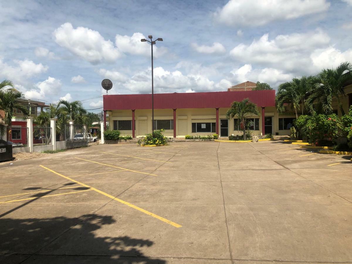 Hotel Plaza Maria Catacamas Exterior foto